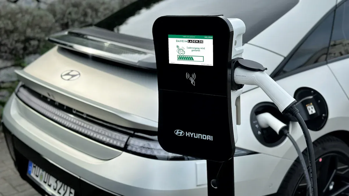 Principales applications et sites web pour trouver des chargeurs de VE