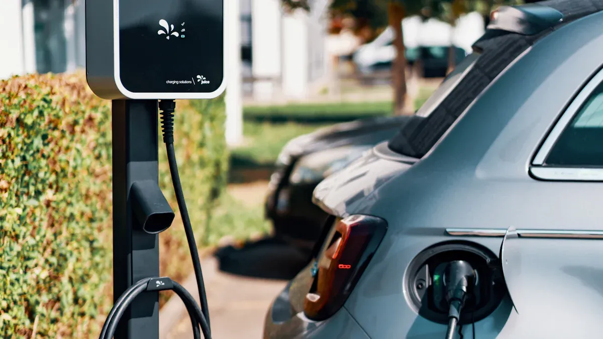 As estações de carregamento gratuito de veículos eléctricos estão mais perto do que pensa