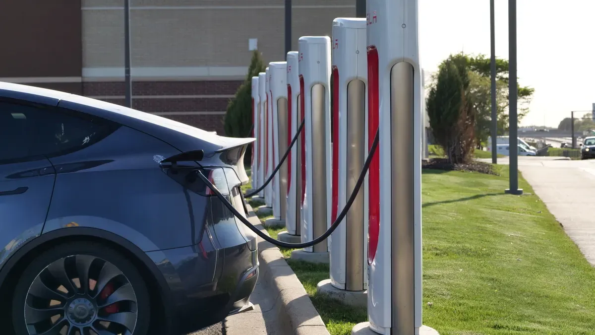 Which companies provide commercial Ev charging solutions for businesses? 2 Top Companies Providing Commercial EV Charging Solutions