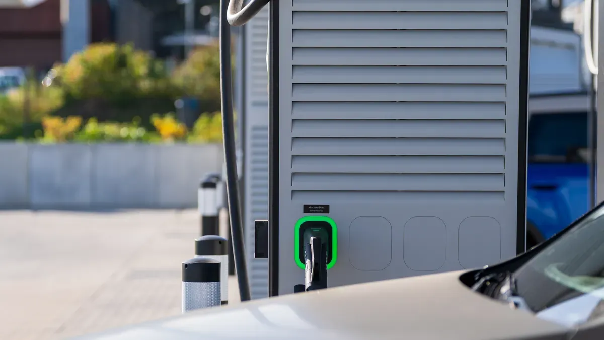 Which charging point brands have the best customer reviews?