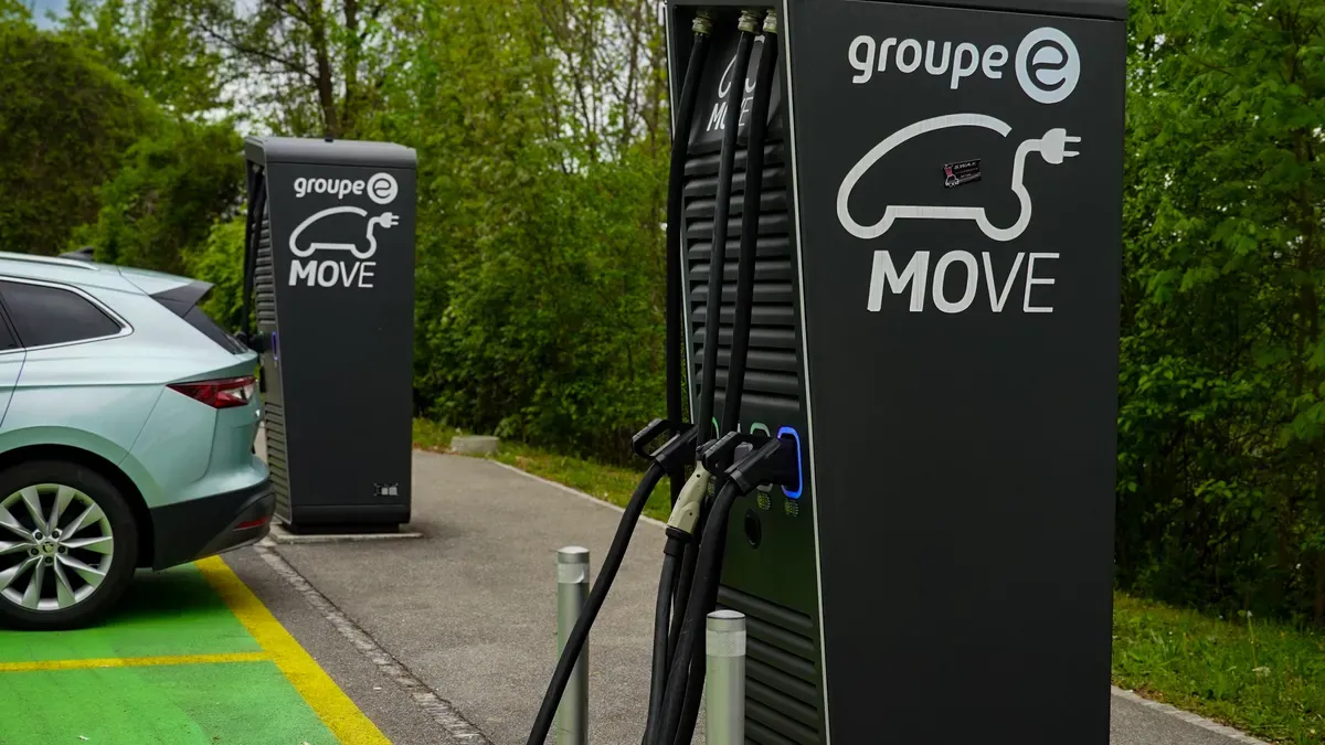 Are There Tax Incentives for Installing a Level 2 EV Charger in Brazil? 3 Comparing Savings on Level 2 Charger Installation
